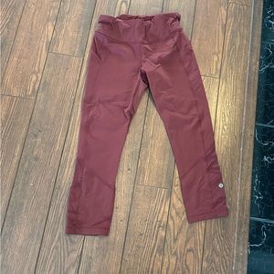 maroon cropped lulu leggings
